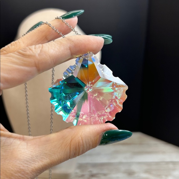 Oversized Crystal Aurora Borealis Pendant Necklace - Picture 6 of 7